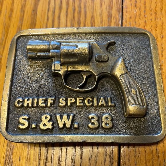 SMITH AND Wesson 38 chief special belt buckle - Picture 1 of 3